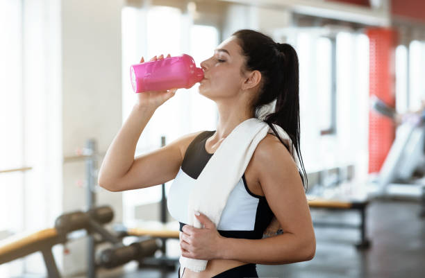 Protein Shakes for Weight Loss: The Pros and Cons